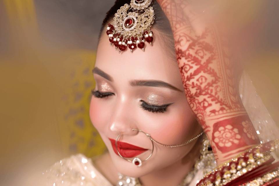 Best Makeup Artist in Varanasi