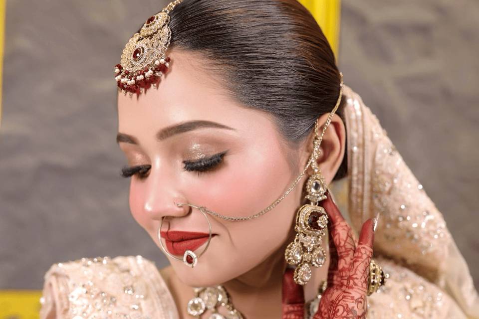 Best Makeup Artist in Varanasi