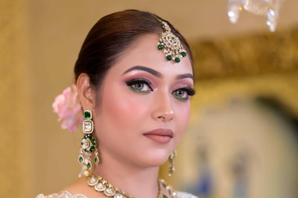 Best Makeup Artist in Varanasi
