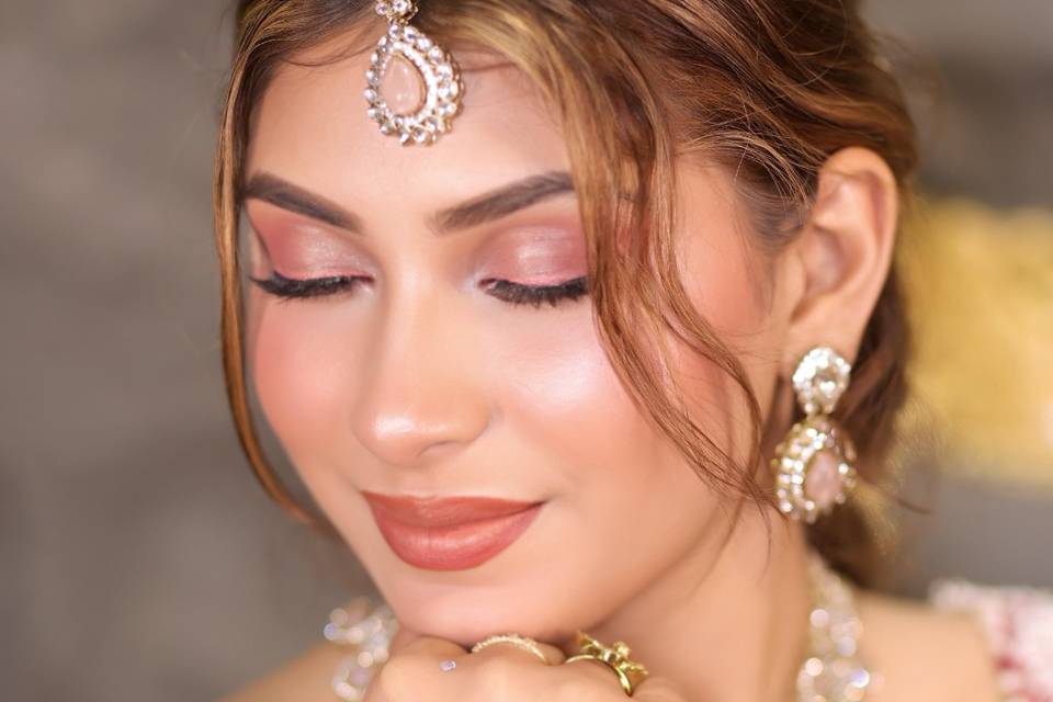 Best Makeup Artist in Varanasi