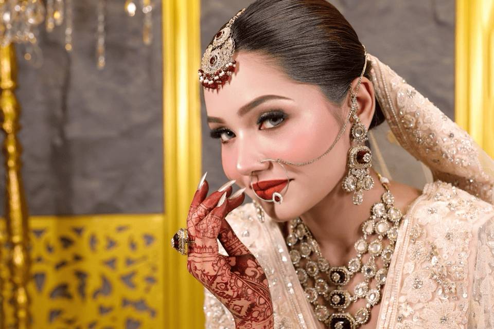 Best Makeup Artist in Varanasi