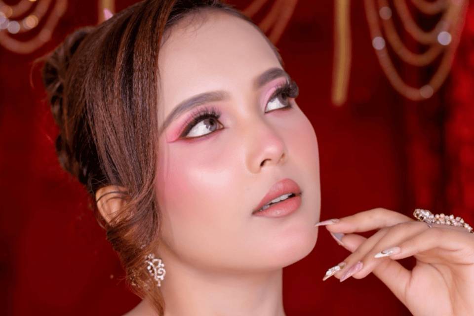Best Makeup Artist in Varanasi
