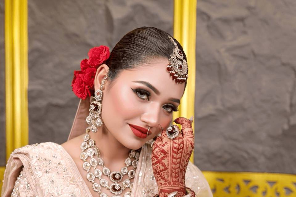 Best Makeup Artist in Varanasi
