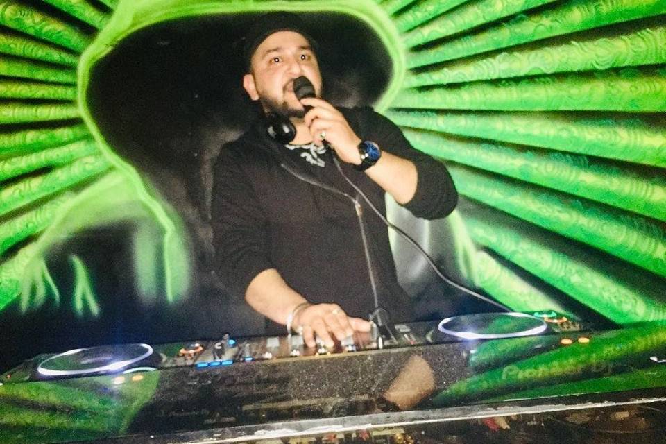 DJ Rohit Makhan