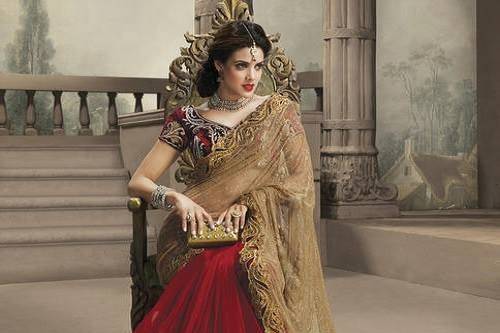 Dulhan hot sale saree lehenga