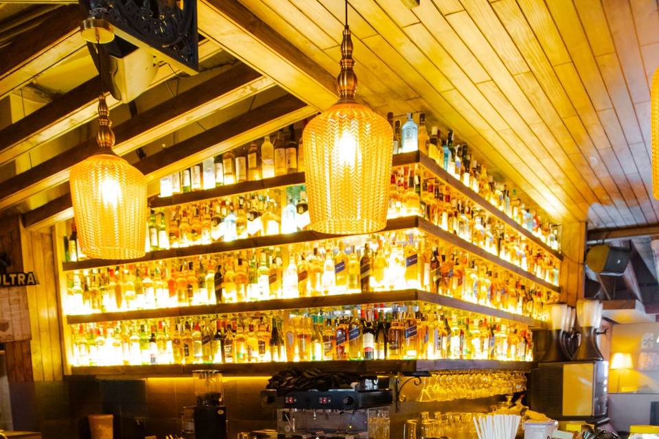 DOWNTOWN  restaurant 4