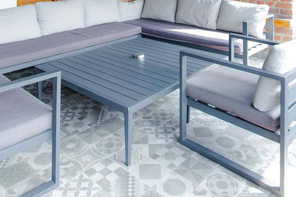 DOWNTOWN restaurant outside 5