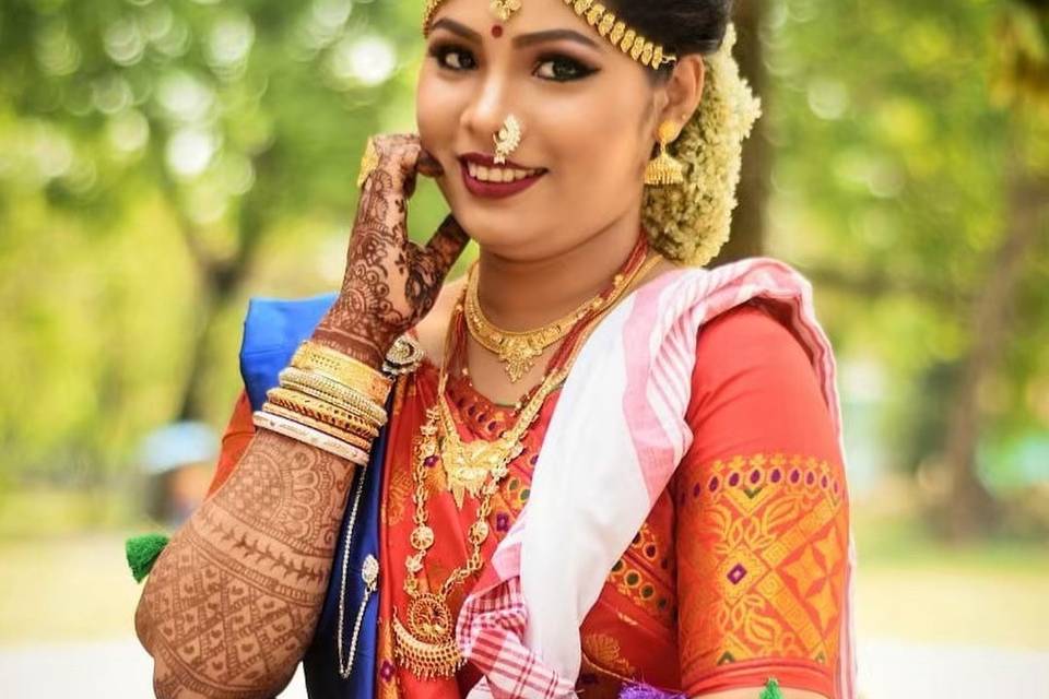 Artista Make-Up By Chandramita