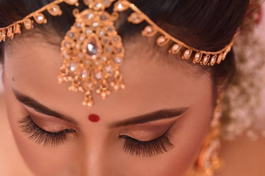Artista Make-Up By Chandramita