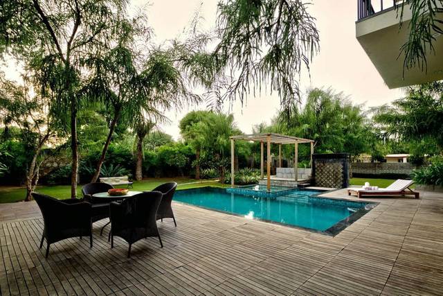 Pool Side