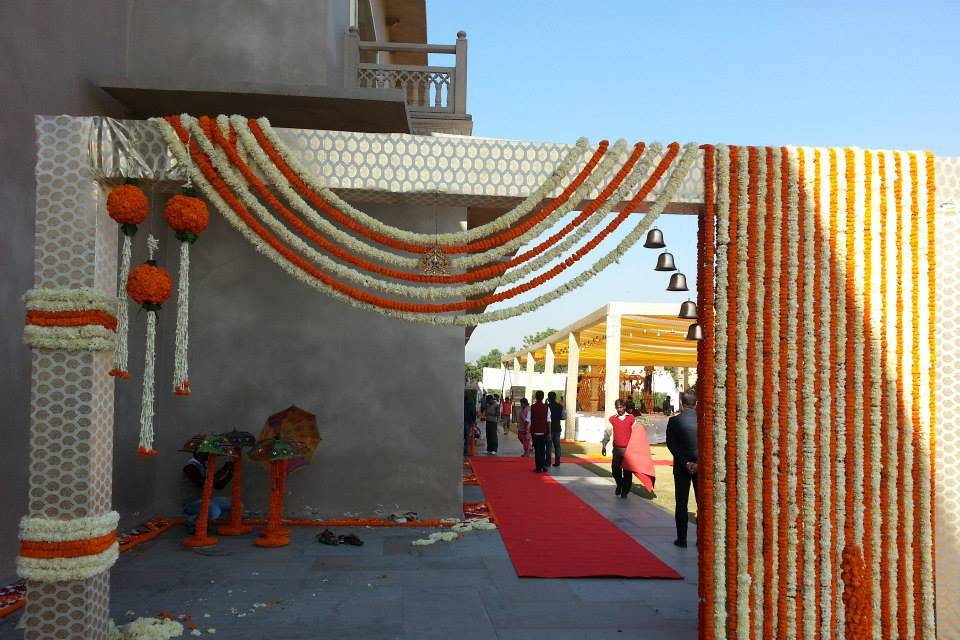 Entrance Decor