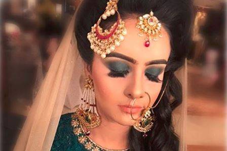 Makeup by Anisha Sahni