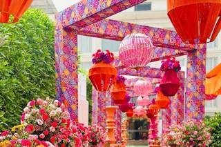 Heavenly Knots