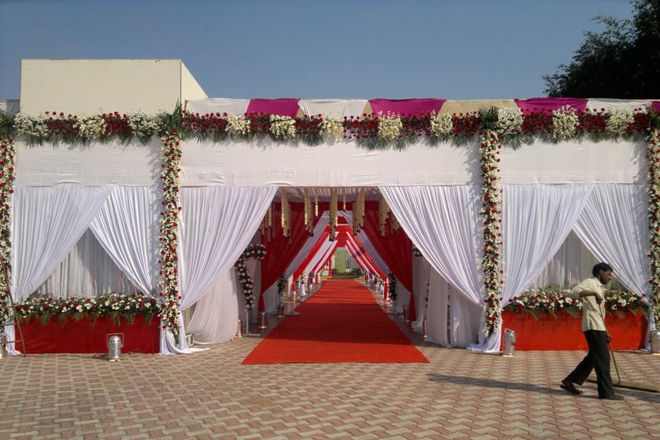 Entrance decor