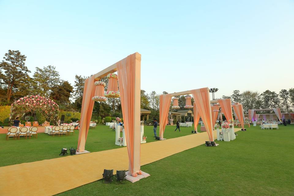 Sundowner Wedding Decor