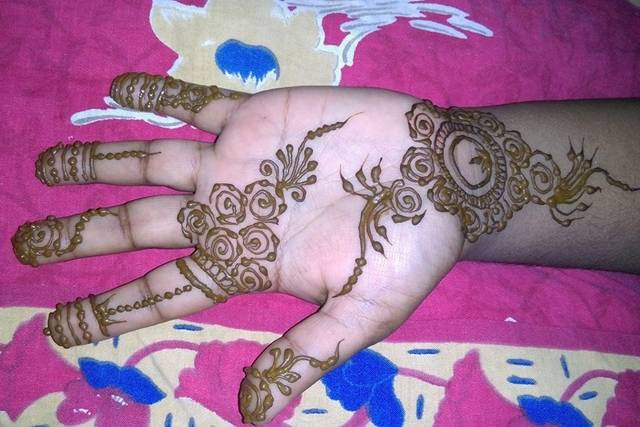 Flower Bail Mehndi Design | Very Easy Simple Mehndi Design Back Hand |  Mehndication By Hiba | Mehndi art designs, Mehndi designs for hands, Full  mehndi designs