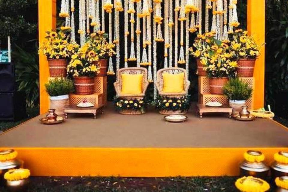 Bride & Groom Seating Decor