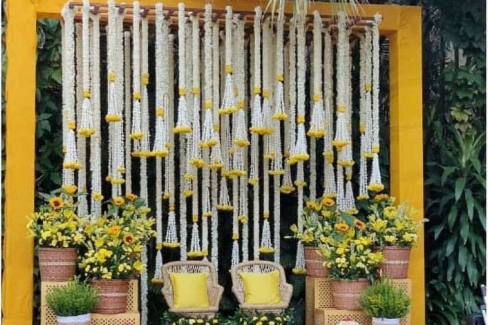 Bride & Groom Seating Decor