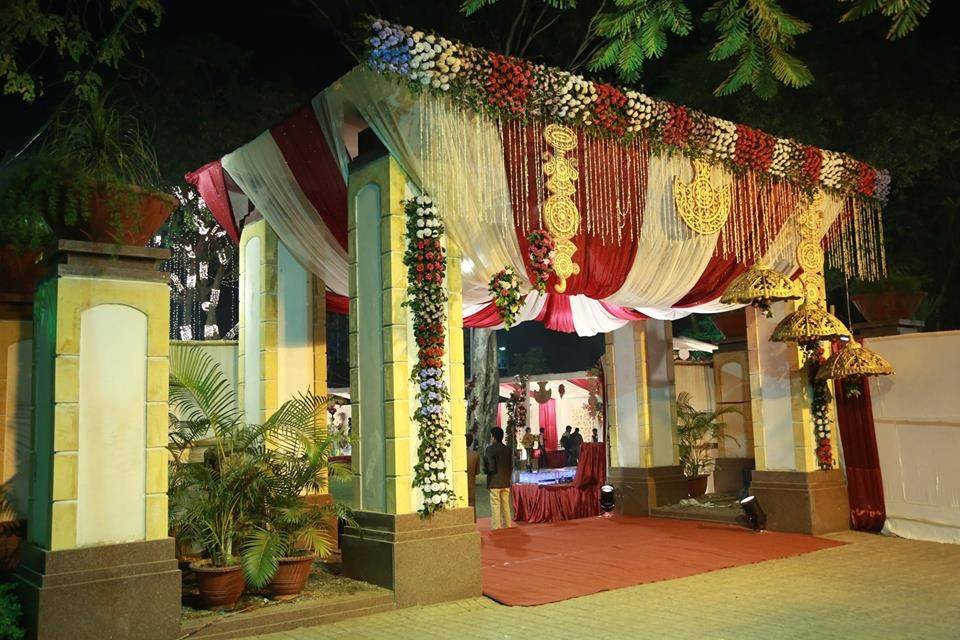 Entrance decor