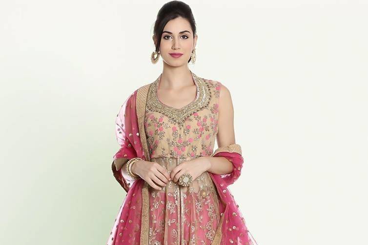 Buy Yellow Lehenga- Silk Embroidery Meena Jharokha Hand Bridal Set For  Women by Rahul Mishra Online at Aza Fashions.