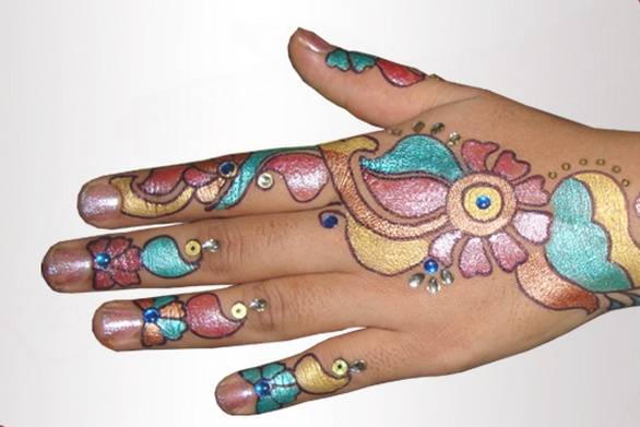 Top 10 Bridal Mehndi Artists in Mumbai for Exquisite Bridal Henna Design |  Cities | Wedding Blog