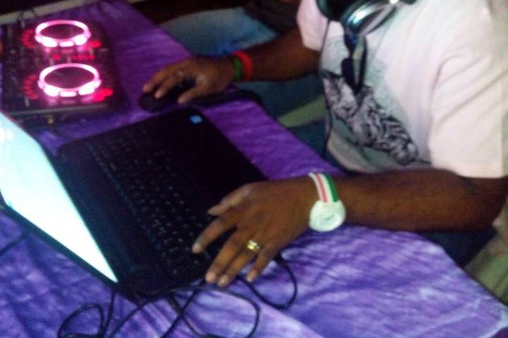 DJ Rey