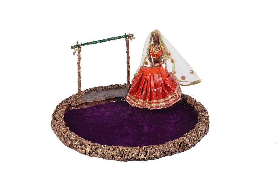 Dulhan with bangle stand tray