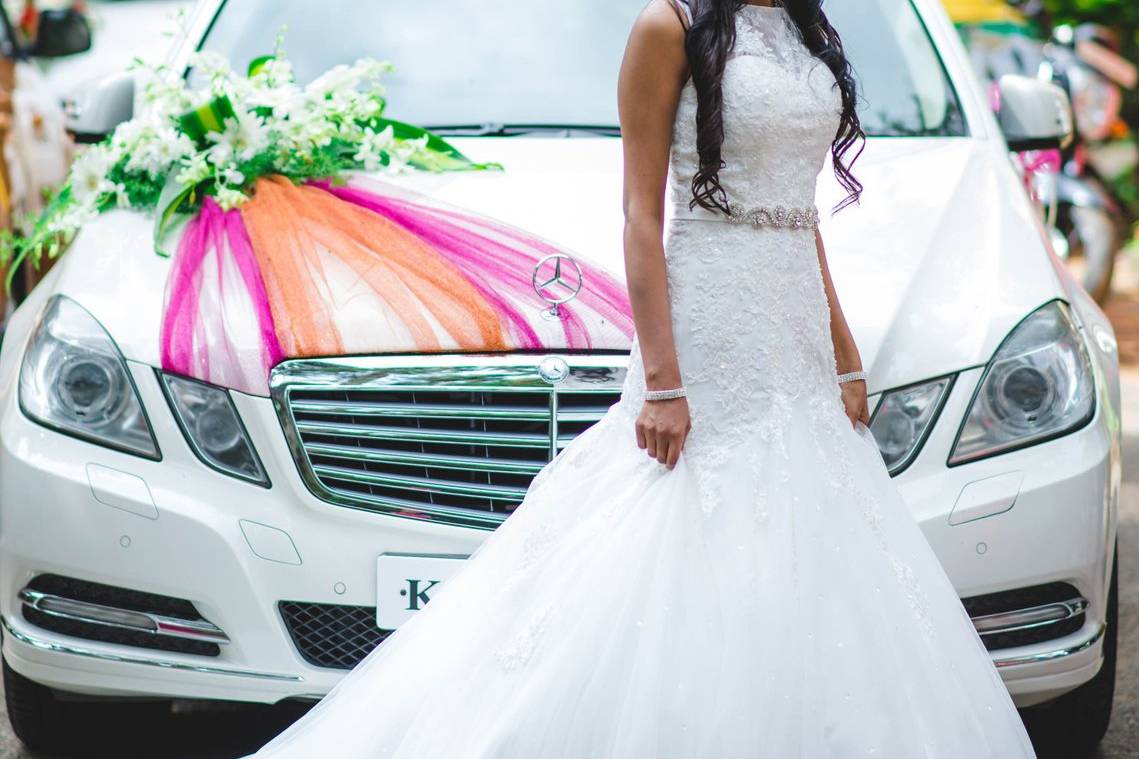 Who is best photographer for pre and post wedding in Hubli with reasonable  price? - Quora