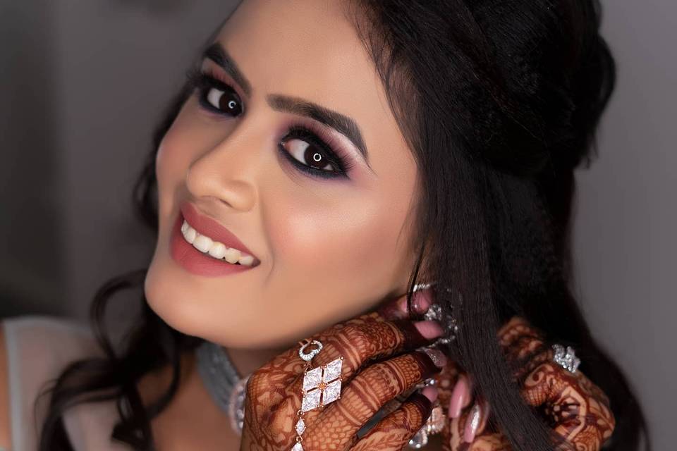 Niyati Sheravia Makeup Artist