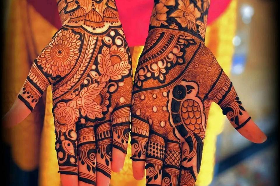 Figure mehendi