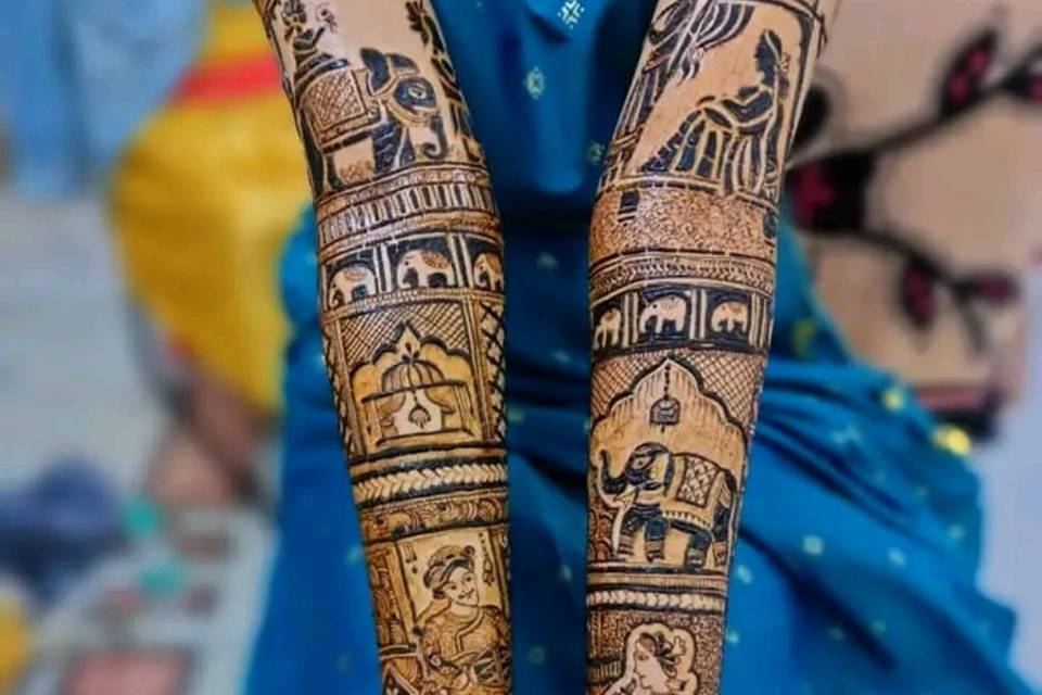 Traditional  figure mehendi