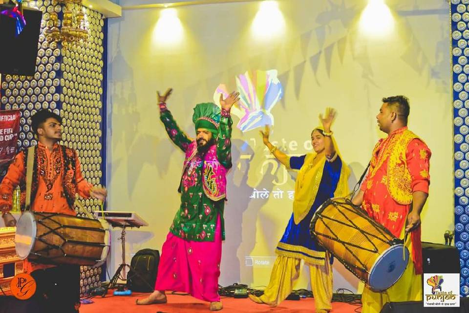 Taste of Punjab bhangra group