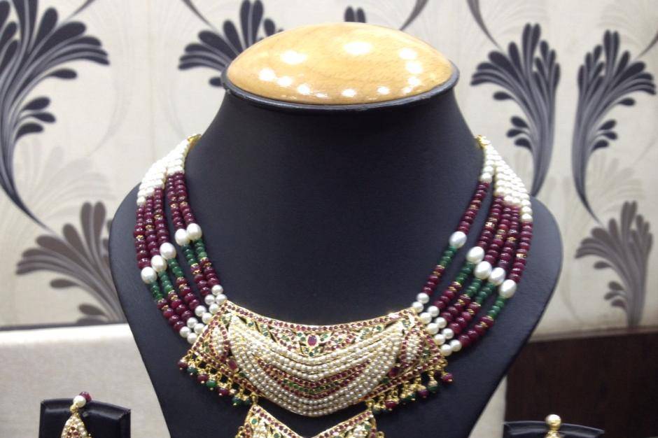 Arihant Gems And Jewels