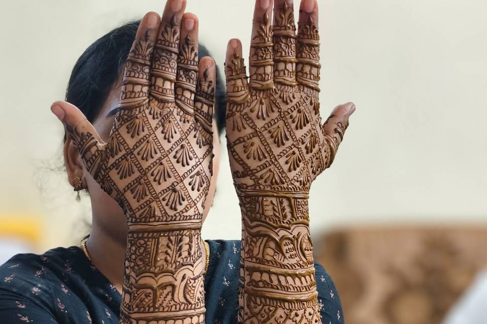 Backside Henna