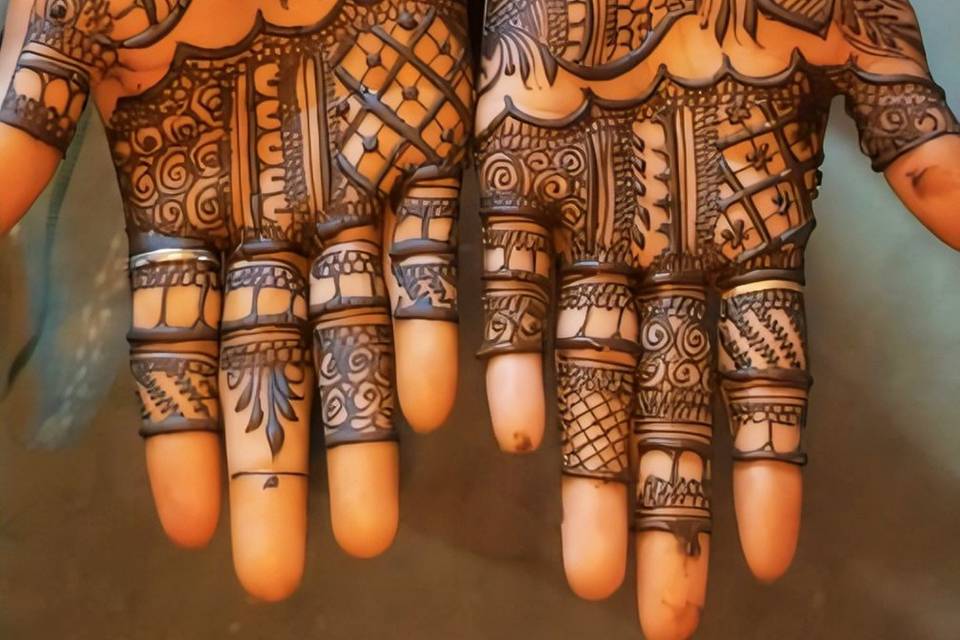 Trending Henna