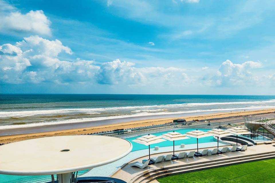 Swimming Pool & Ocean View