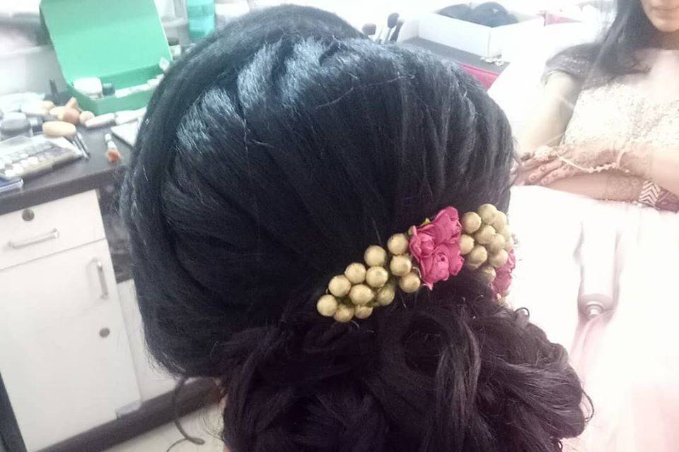 Dhruvi Hair & Beauty Salon, Athwa