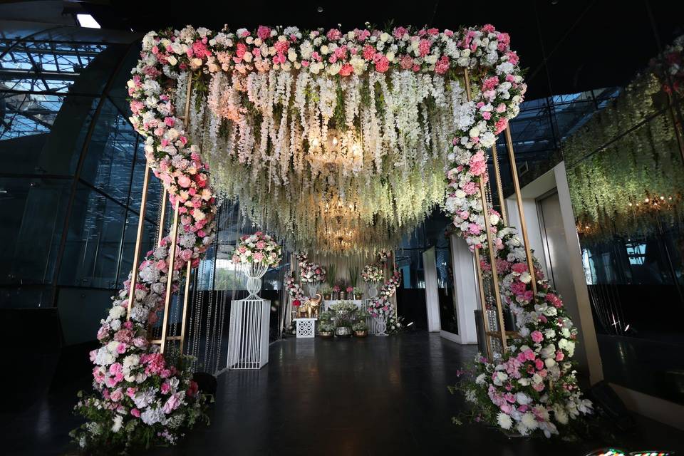 Entrance decor