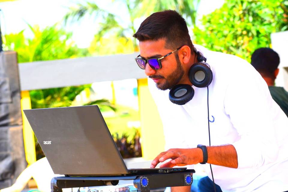 DJ Manthan, Ahmedabad