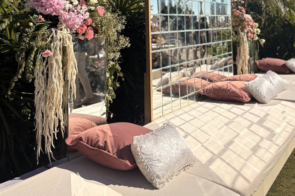 Outdoor Wedding Decor
