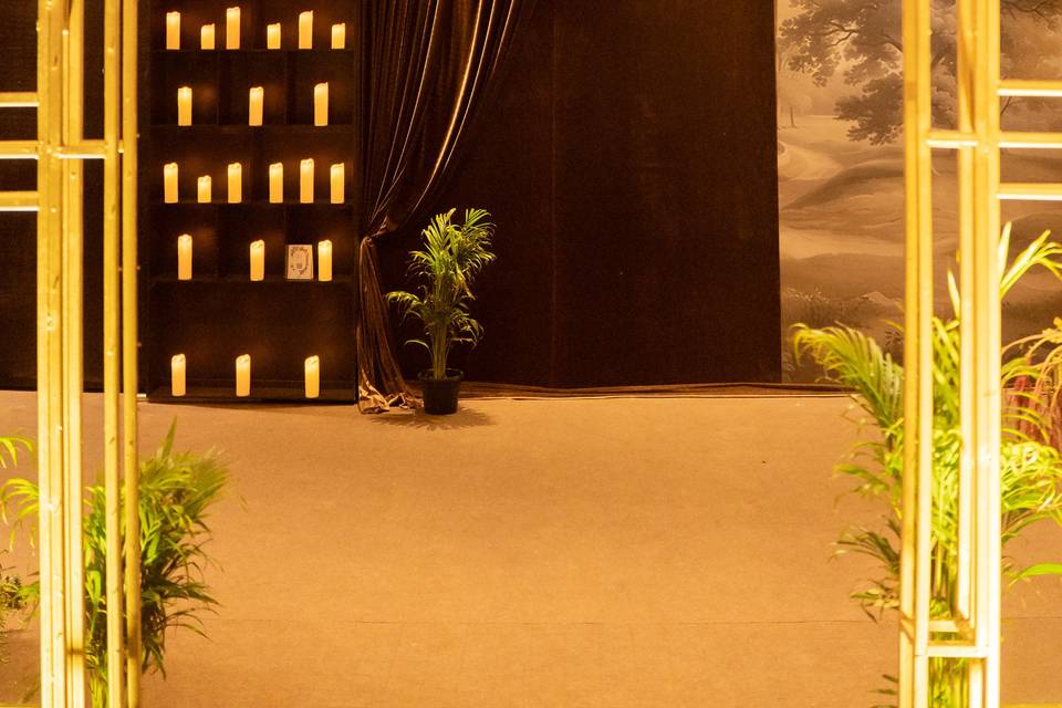Roka Entrance Decor