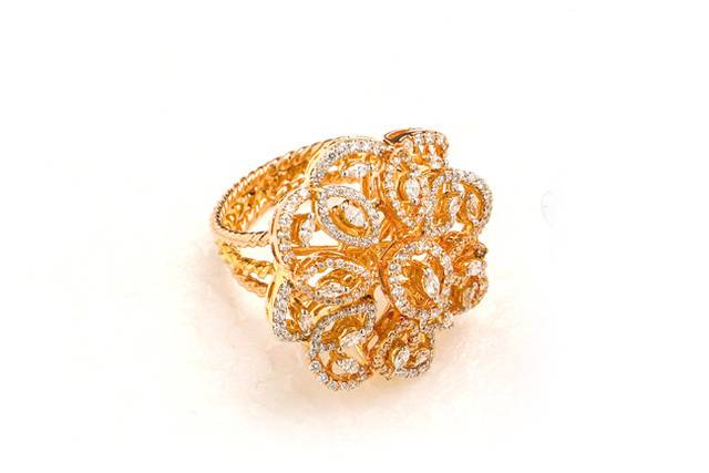 Beautiful V shape gold ring designs || Ashwariya inspired gold ring design  - YouTube