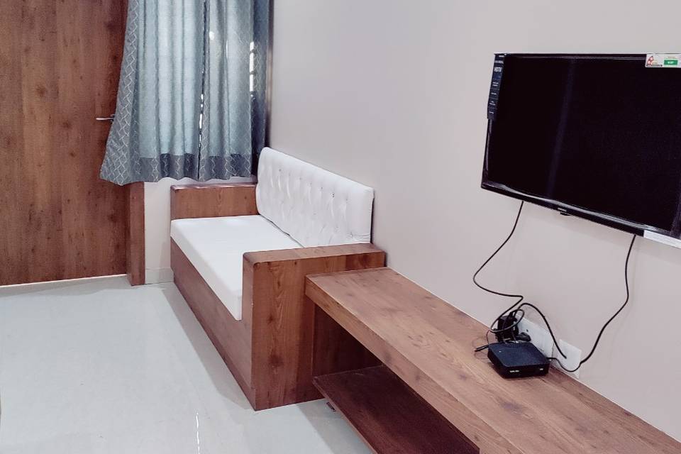 Furnished rooms