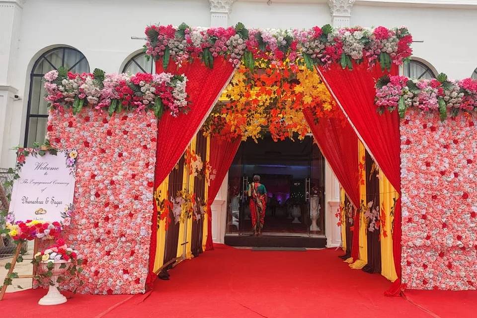 Entrance decor
