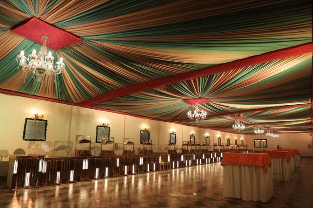 Banquet Food Set Up
