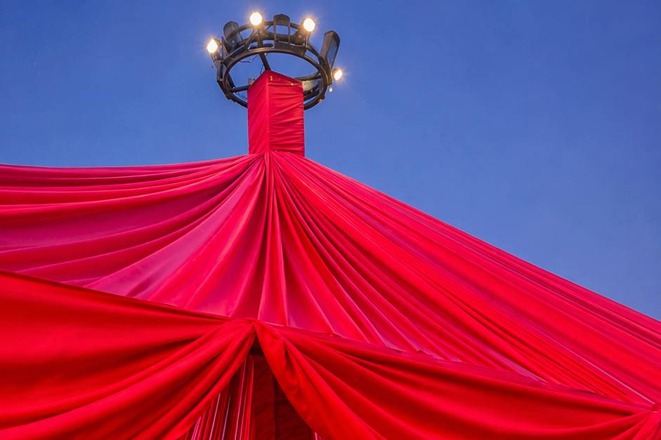 Lawn Cloth Canopy