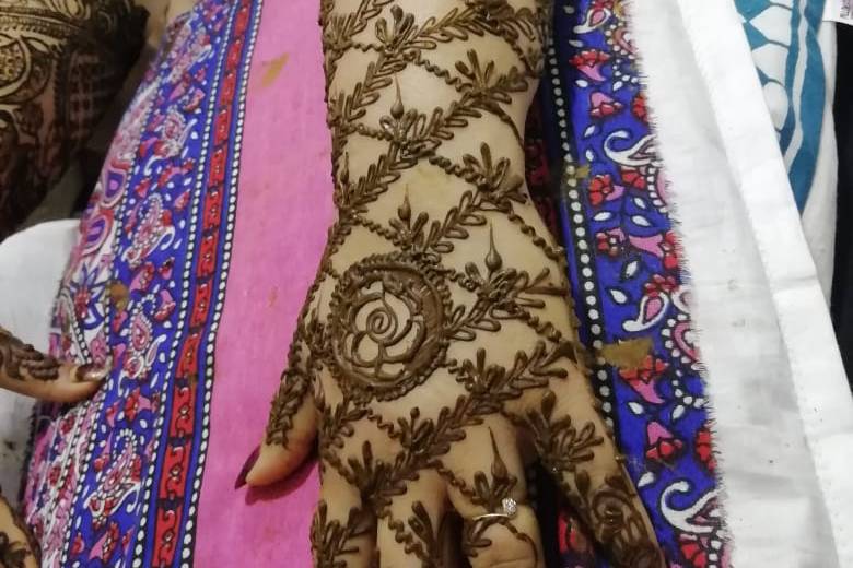 Sanskruti Mehendi