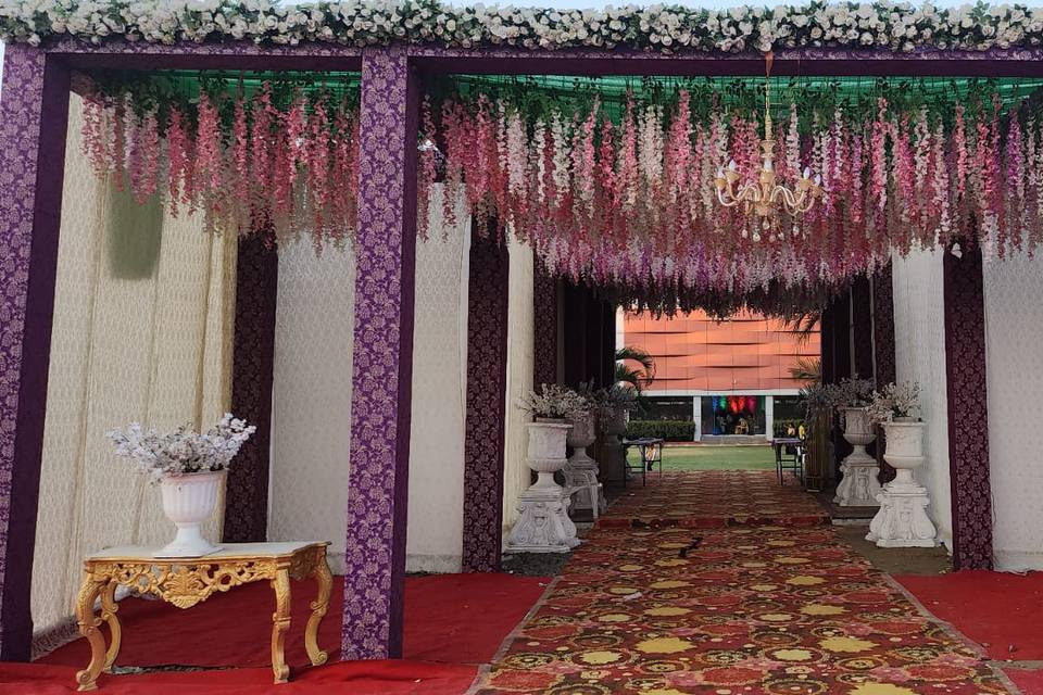 Entrance decor