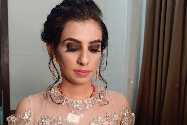 Party makeup