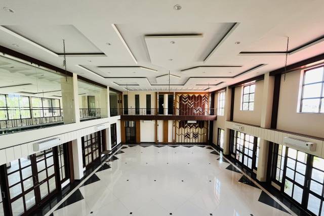 Banquet hall